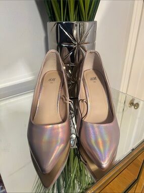 H&M Women's Iridescent Pink Pointed Toe Heels